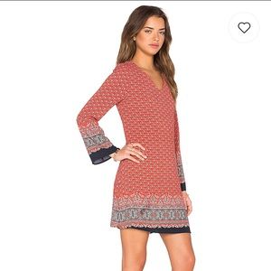 PRINTED SHIFT DRESS IN RED NAVY BOARDER-